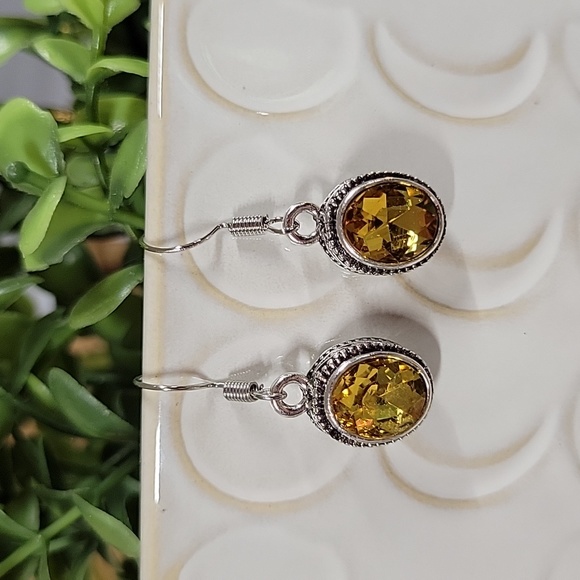 Imperial Topaz Vintage Style Earrings - Picture 5 of 5